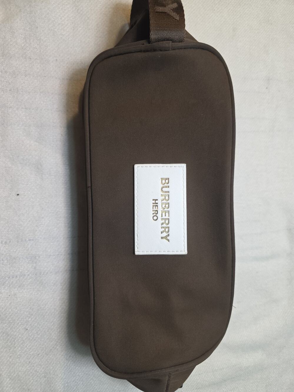 NWOT BURBERRY HERO Dark Brown Toiletry Travel Bag